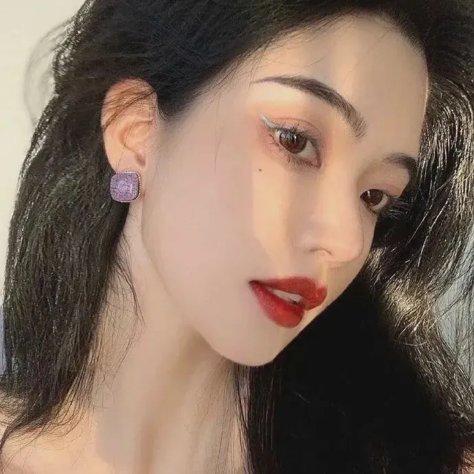 高清无卡:亚洲精选综艺推荐 - 第32集